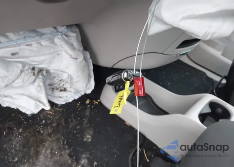 2022 Chrysler Voyager Lx из США, поврежденный, VIN 2C4RC1CG0NR105065